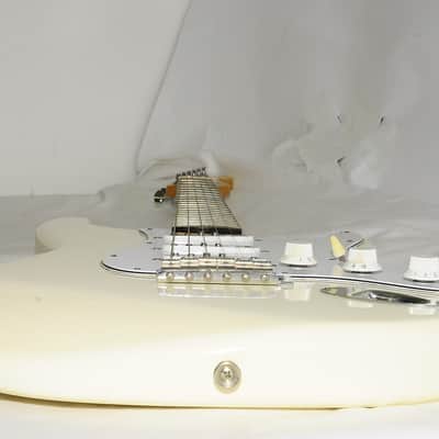 Excellent Fender Japan ST-38 Stratocaster Electric Guitar RefNo