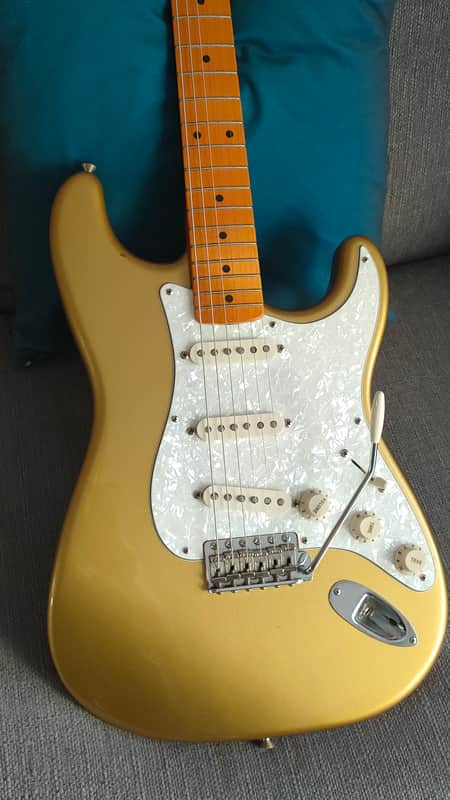 Fender Stratocaster AVRI 57 - Aztec Gold