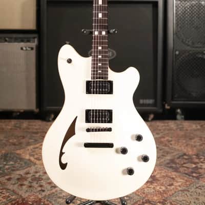 EVH SA-126 Standard Semi-Hollow Electric Guitar - Satin Vintage White image 3