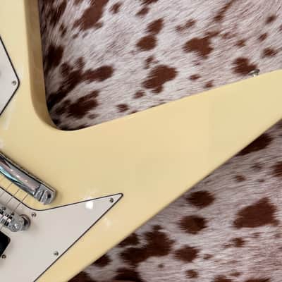 2009 Gibson Flying V ’67 Reissue – Exceptional Player – Duncan SH-5/Jazz – OHSC and Papers image 10