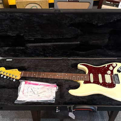 2014 Fender American Deluxe Stratocaster HSS image 12