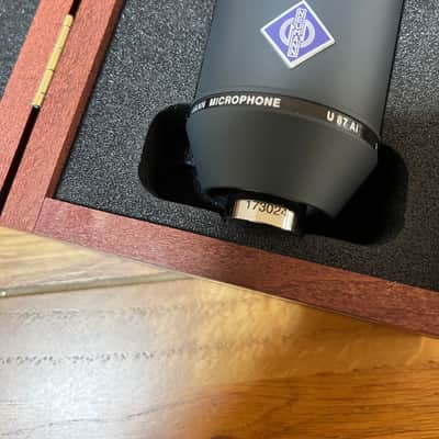 Neumann U 87 ai Studio Set w/ Neumann Shockmount - Pristine Condition image 2