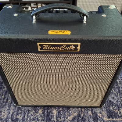 Roland Blues Cube Hot 30-Watt 1x12" Guitar Combo 2016 - Present - Black image 2