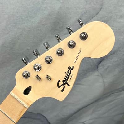 Squier Loaded Mustang Neck with Maple Fingerboard imagen 1