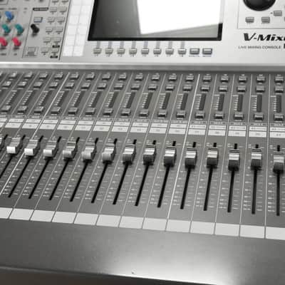 Roland M-400 48-Channel Live Digital Mixing Console CG007C7 image 6
