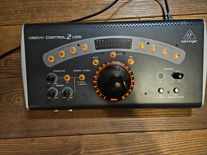 Behringer Xenyx CONTROL2USB Studio Monitor Controller 2012