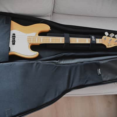 iGiG G525 Bass Gig Bag – a legendary American premium bass gig bag image 2