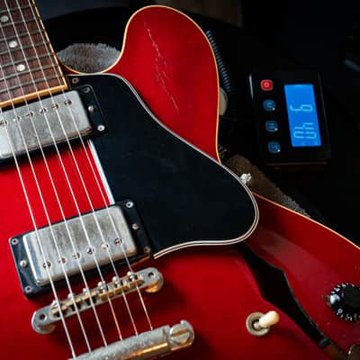 Gibson ES-335 Dot 1990 - Cherry w/OHSCGibson ES-335 Dot – 1990 – Cherry – w/ Original Hardcase – Very Good Condition image 15