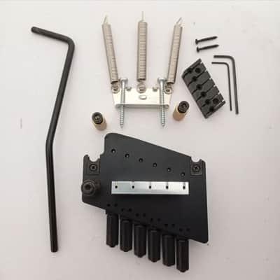 Tremolo FF multiscale headless guitar Legator 6 String - Black image 2