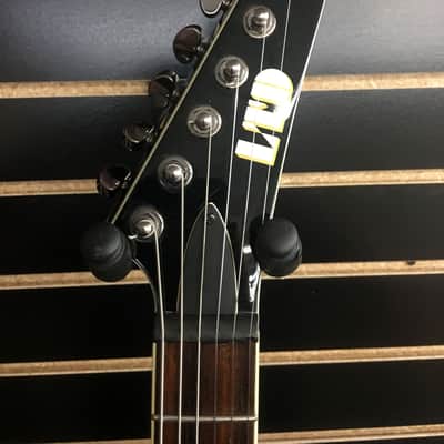 Used ESP LTD V-500 Black Electric Guitar Flying V Style  w/Hardshell case image 6