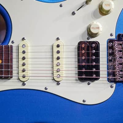 SUHR CLASSIC S VINTAGE LIMITED EDITION LAKE PLACID BLUE image 3
