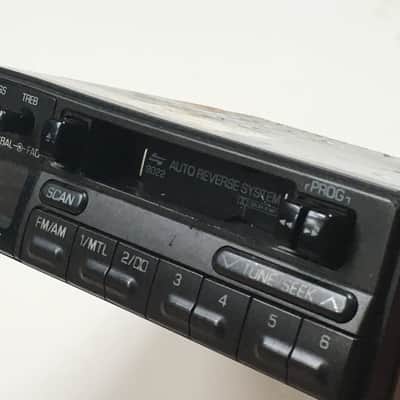 OEM MR123626 Mitsubishi Receiver Factory Radio AM/FM Cassette Deck Stereo image 4