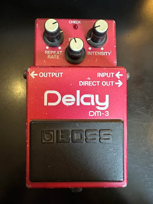 Boss DM-3 Delay (Green Label) 1984 - 1986 - Red image 1