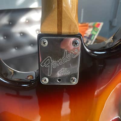 Fender Elite Stratocaster with Maple Fretboard 1983 - 1984 - Brown Sunburst image 8