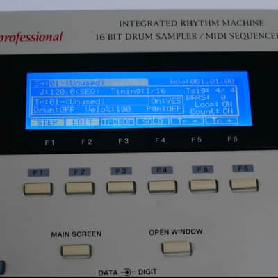 Akai MPC2000 MIDI Production Center 1997 - 2001 - Grey image 3