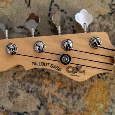 Left handed G&L Tribute Fallout Bass image 2