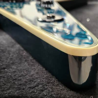 Washburn Boogiebolt Custom Boogie Street guitar with OHSC  Dime Dimebag BSG1 2005 - Blue quilt with abalone lightning bolt inlay image 14
