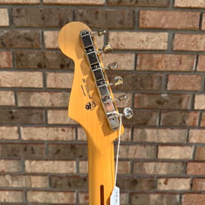 Fender Hybrid II ‘60s Stratocaster - Shell Pink image 6