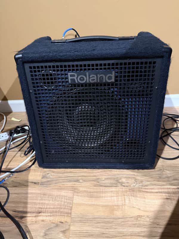 Roland KC-400 keyboard amplifier. 150 watts with 12” speaker, horn tweeter, 4-channel mixer, XLR mic 2018 - Black image 1