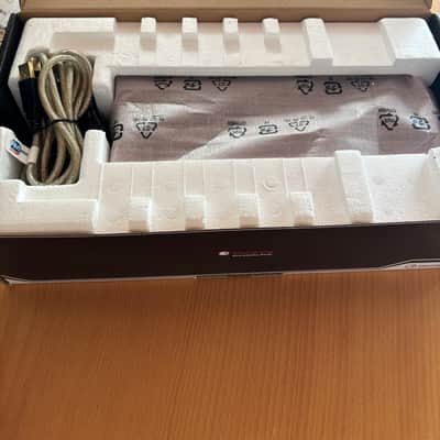 Steinberg UR44 6x4 USB 2.0 Audio Interface with MIDI - Silver/Black image 13