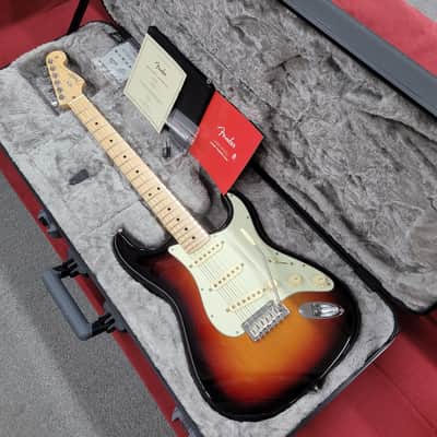 Fender American Professional Stratocaster with Maple Fretboard with Case 2020 - 3-Color Sunburst image 1