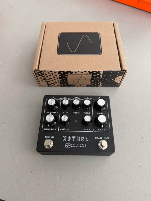 Science Amplification Mother Preamp Pedal