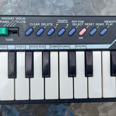 Casio PT-12 1980s image 6