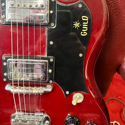 Guild Polara S-100 electric guitar with tremolo 1970s - Cherry image 4