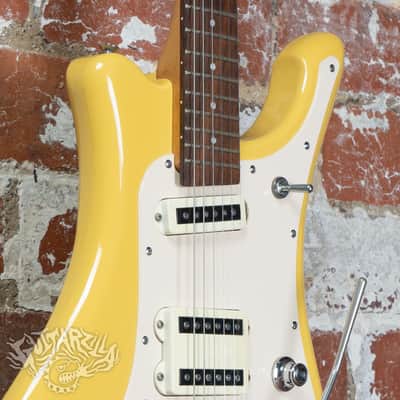 Yamaha SGV-300 Flying Samurai 2000's Yellow image 3