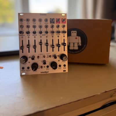 Intellijel Swells Multi-Model Dynamic Stereo Reverb 2026 - Grey image 3