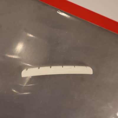 Fender Vintage-Style Strat/Tele Genuine Bone String Nut Pre-Slotted image 2