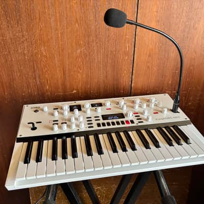 Korg KingKORG Neo 37-key Virtual Analog Synthesizer and Vocoder