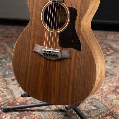 Taylor Academy 22e Grand Concert Acoustic/Electric Guitar with Gig Bag image 5
