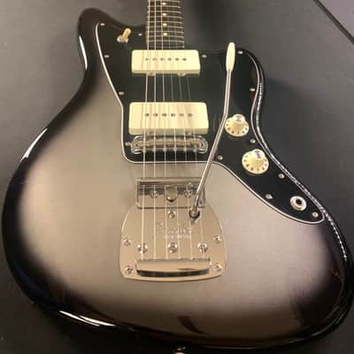 Fender Limited Edition American Professional Jazzmaster with Ebony Fretboard 2017 - Silverburst image 2