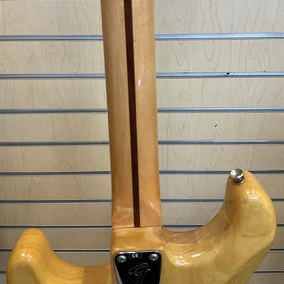 Fender stratocaster 2003 - Gloss image 9