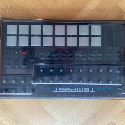 Dave Smith Instruments Tempest 6-Voice Drum Machine 2011 - 2018 - Black with Wood Sides image 3