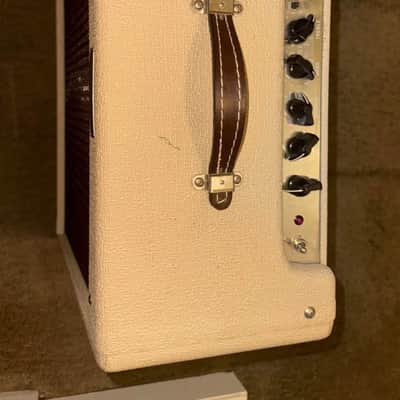 Fender Blues Junior Lacquered Tweed 15-Watt 1x12" Guitar Combo 2016 - Present - Lacquered Tweed image 2