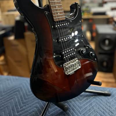 Yamaha PAC012DLX Pacifica - Sun Burst image 2