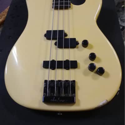 Charvel Model 2B Electric Bass MIJ 1986 PJ Pickups White w/Hard case *** FREE SHIPPING *** image 8