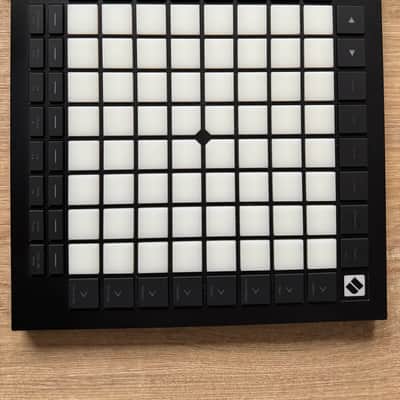 Novation Launchpad Pro MKIII Pad Controller 2020 - Present - Black image 2