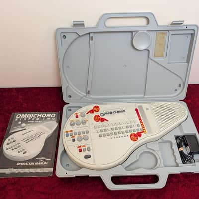 Vintage Suzuki Omnichord System Two Model OM-84 Synthesizer w/ Hard Case, Manual & Overlay 1984 - Ivory image 15