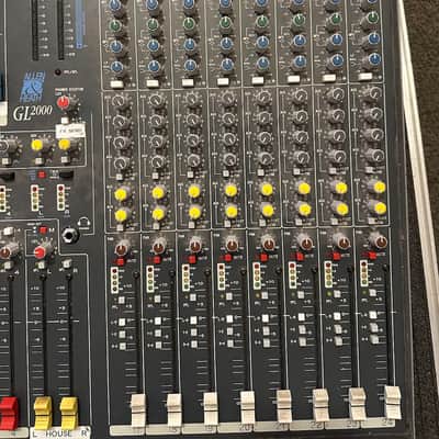 Allen & Heath GL2000 32ch Analog Console w/ Oasis Kases Road Case – Very Good image 4
