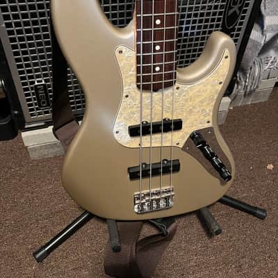 1996 Suhr Era Fender American Deluxe Jazz Bass with Rosewood Fretboard Shoreline Gold image 3