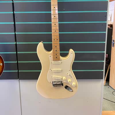 Peavey Predator White 1990-2000 Electric Guitar image 1