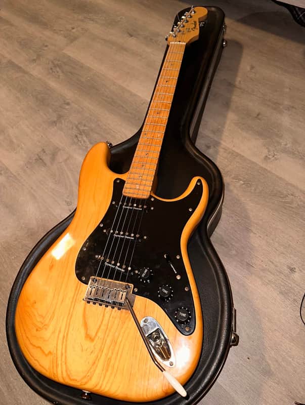 Fender Special Edition Lite Ash Stratocaster 2004 - 2008 - Natural image 1