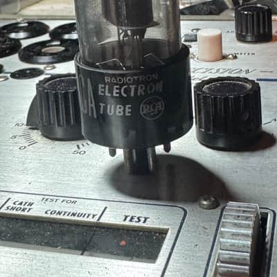 Vintage 1940’s RCA 6V6GT Vacuum Tube image 2