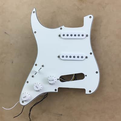 Lefty 2018 Genuine Fender NOS Relic Strat Guitar Left Pickups Loaded Pickguard image 1