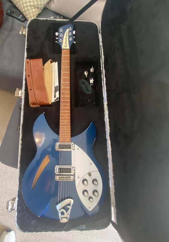 Rickenbacker 330 2006 - Navy image 1