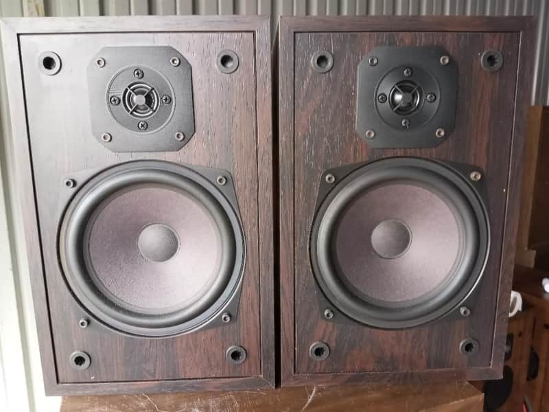 Cerwin Vega L7 bookshelf speakers in very good condition - 2000's image 1