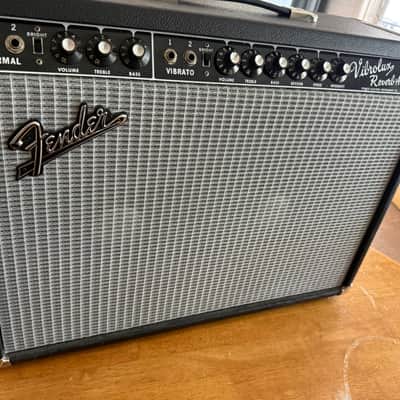 Fender Vibrolux Reverb 2-Channel 35-Watt 2x10" Guitar Combo 1964 - 1967 - Black Panel image 1